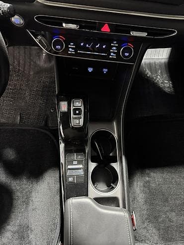 matiz 2013: Hyundai Sonata: 2021 г., Автомат, Бензин, Седан — 9