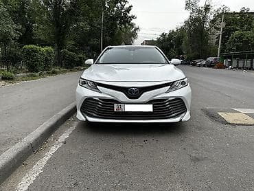 Toyota Camry: 2018 г., 2.5 л, Автомат, Гибрид, Седан — 3