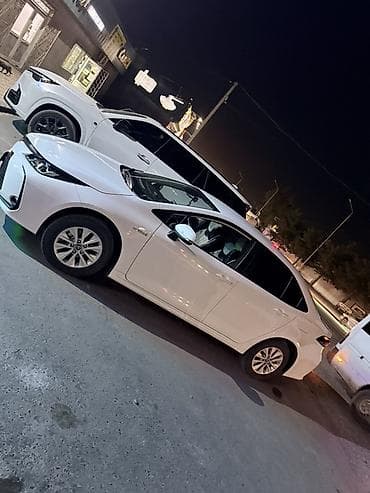 mini itx: Toyota Corolla: 2022 г., 1.8 л, Вариатор, Гибрид, Седан — 4