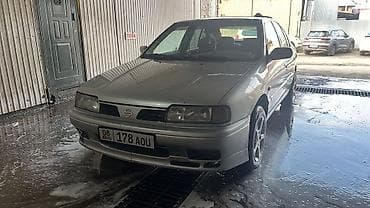 передний сиденья: Nissan Primera: 1995 г., 1.6 л, Ручные, Бензин, Седан — 4