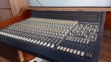 Микшерные пульты: Микшерная консоль Behringer Eurodesk MX9000 - Аналоговый 8-шинный — 1