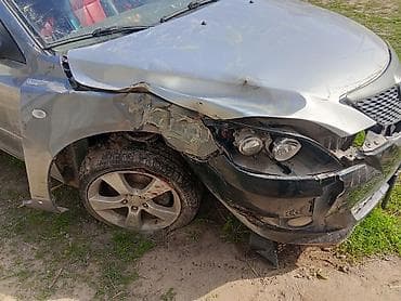 Mazda 3: 2005 г., 2.3 л, Автомат, Бензин, Хэтчбэк — 9