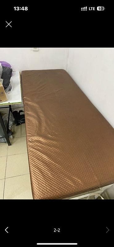 Кушетка для салона в хорошем состоянии цена 4000 сом без торга