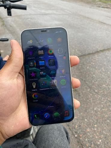 microsoft laptop 3: IPhone 12 Pro, Серебристый — 2