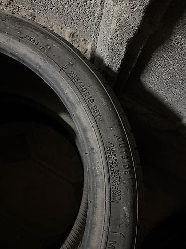 2 скат спринтер: Пара автомобильных шин 235/40 R19 96Y Характеристики: - Размер — 2