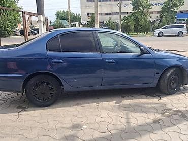 eafc 25: Toyota Avensis: 2001 г., Механика, Бензин, Седан — 3