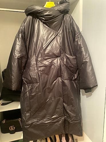 Длинная Куртка одеяло в чёрном цвете Размер 56 Покупала за 5500 отдам