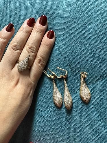 Свадебные платья: Комплект украшений в каплевидном стиле: - Серьги-подвески капля (пара) — 2