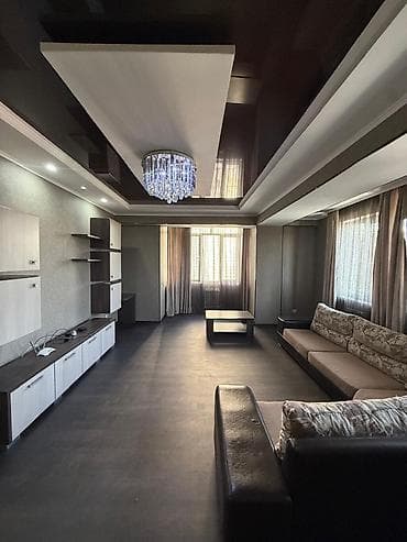 3: 2 комнаты, 95 м², ул. Ахунбаева / Бакаева Элитка, 3 этаж, Свежий ремонт — 1