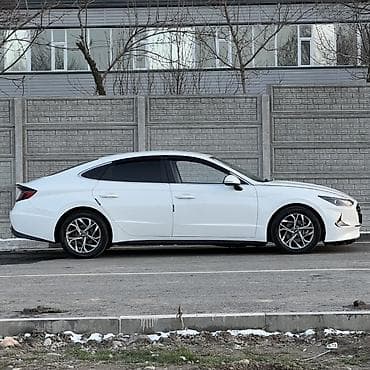 Продажа авто: Hyundai Sonata: 2020 г., 2 л, Автомат, Бензин, Седан — 5