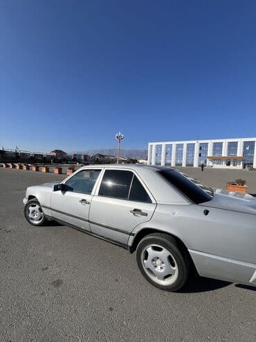 куплю аварийную машину: Mercedes-Benz W124: 1988 г., 2.3 л — 3