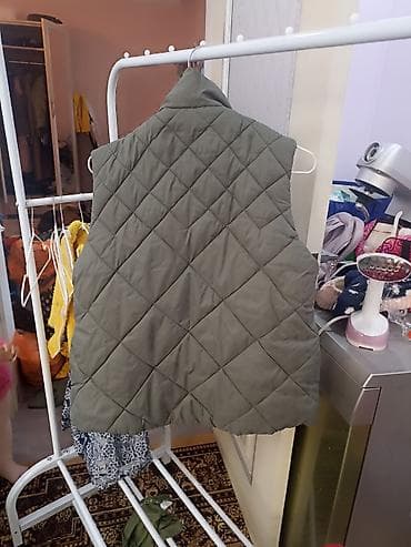 hand: Утепленные жилеты — 4