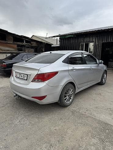 kia sportage 1: Hyundai Solaris: 2014 г., 1.4 л, Механика, Бензин, Седан — 3