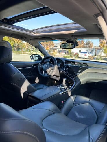 продаю кадиллак: Toyota Camry: 2018 г., 3.5 л, Автомат, Бензин, Седан — 7