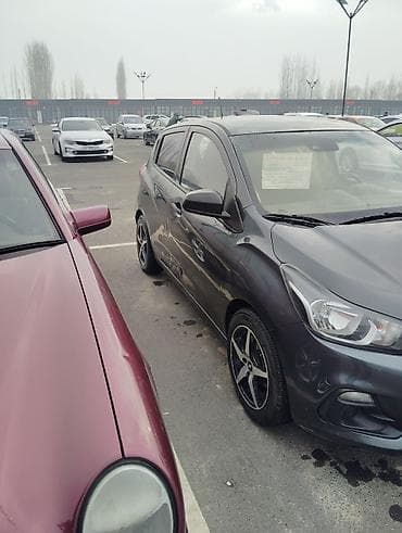 chevrolet trax: Chevrolet Spark: 2017 г., 0.1 л, Автомат, Бензин, Хэтчбэк — 3