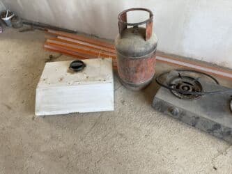 строительные инструменты бу: Продается остатки строй материалы рейки,шланги,рабица 15м,сеткадверь — 27