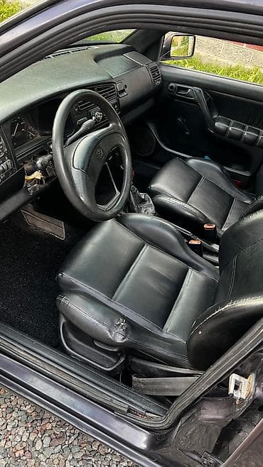 Транспорт: Volkswagen Golf: 1993 г., 1.6 л, Механика, Хэтчбэк — 7
