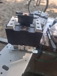 продаю магнит: Электромагнитный контактор в черном и светло-сером корпусе — 5