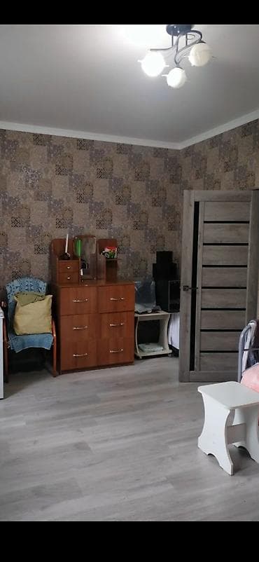дом 6 комнат: 70 м², 4 комнаты, Забор, огорожен — 1
