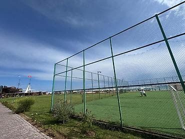 Спорт жана эс алуу: Песчаный пляжный комплекс с инфраструктурой для отдыха и спорта. - — 1
