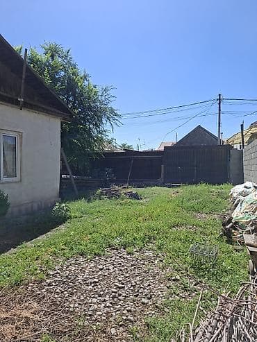 Дома: Продается частный полдома с участком 2.5 соток, по Госакту 1.5 соток — 5
