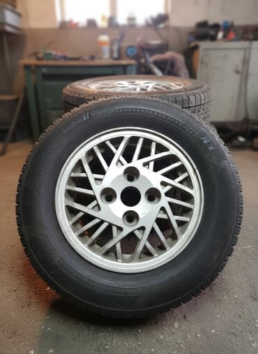 шины на уаз: Колеса в сборе R 14, Зима, Б/у, Комплект, Легковые, отверстий - 4 — 1