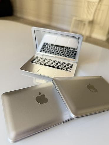 свет для видео: Компактные зеркальца в форме ноутбука Apple - Карманные — 1