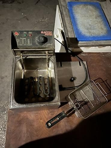 фритюрницу: Электрическая фритюрница (настольная) есть 5 штук по 2400 сомов — 3