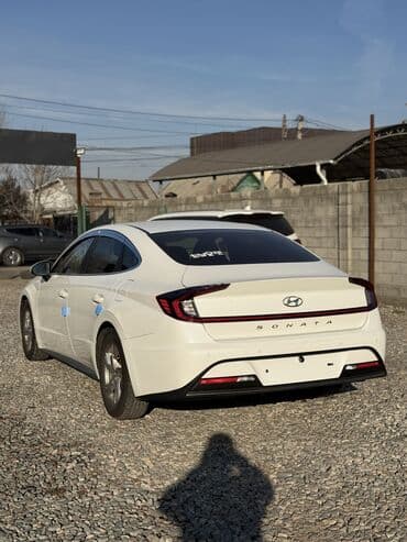 срочно продаю в связи с переездом: Hyundai Sonata: 2020 г., 2 л, Типтроник, Газ, Седан — 4