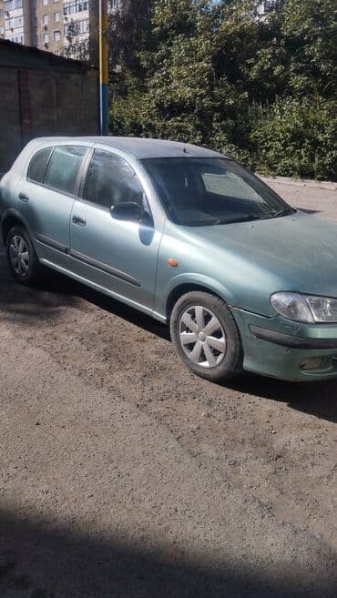 Nissan Almera: 2002 г., 1.8 л, Автомат, Бензин, Хэтчбэк