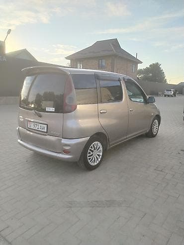 Транспорт: Toyota Funcargo: 2002 г., 1.3 л, Автомат, Бензин, Универсал — 4