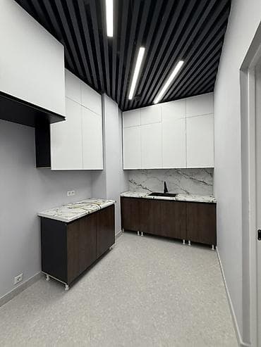 Мебель: Кухонный гарнитур в современном минималистичном стиле - Планировка — 2