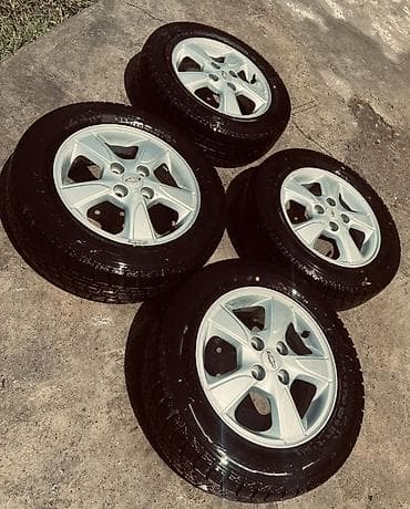 Унаа: Комплект колес Chevrolet на дисках с зимними шинами Goodyear - — 2