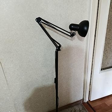 торшер со стеклянным абажуром: Торшер с регулируемой лампой на пружинном кронштейне. - Цвет: чёрный — 3