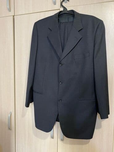 Продаю костюм мужской б/у в хорошем состоянии.Производство Италия