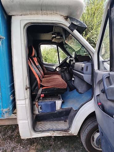 мото бокс: Грузовой фургон Mercedes-Benz (кабина Sprinter/Transporter) - Тип — 5