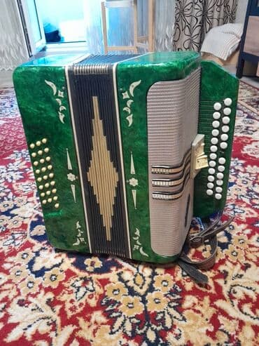 Баян Сделано в СССР Сделано в 1968 году Состояние идеальное Идёт с