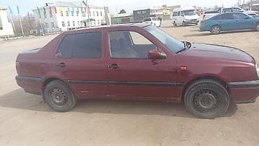 Volkswagen Vento: 1993 г., 1.8 л, Ручные, Бензин, Седан