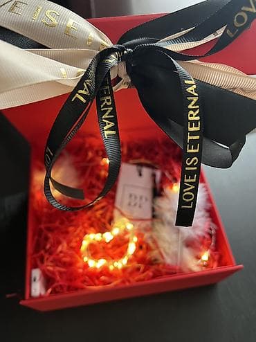 aroy d: В наличии!!!коробка идет с наполнением как на фото. Цена со скидкой — 8