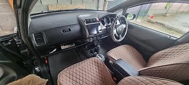 x5 2018: Honda Fit: 2005 г., 1.3 л, Вариатор, Бензин, Хэтчбэк — 3