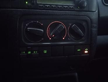 венто 1998: Volkswagen Vento: 1997 г., 2 л, Механика, Бензин, Седан — 3