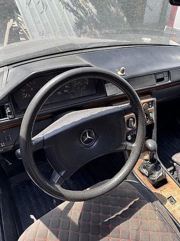 220 mers: Mercedes-Benz W124: 1991 г., 2.3 л, Механика, Бензин, Универсал — 4
