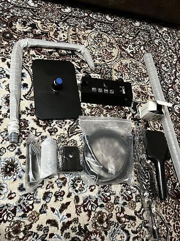 бассейн вода: Душевая система с верхним и ручным душем, матовый черный Комплектация — 3