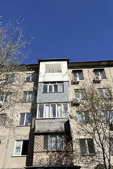 обшивка домов: Выносной балкон с панорамным остеклением и облицовкой сайдингом - — 5