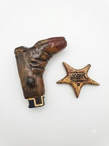 коровья шкура: Набор в стиле Дикого Запада: значок «Sheriff» и чехол для зажигалки — 4