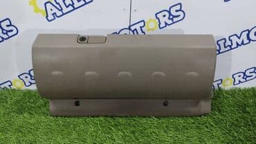 электронный словарь новый: Nissan Pathfinder 2011 год, бардачок — 1