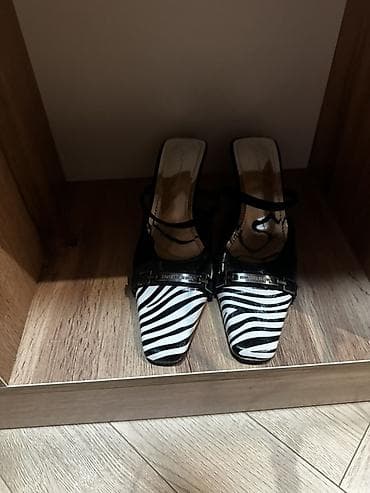 босоножки каблук: Босоножки, 39, & Other Stories, Новый, цвет - Черный, Самовывоз — 4