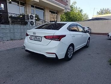 Унаа: Hyundai Solaris: 2017 г., 1.4 л, Кол менен иштөөчү, Бензин, Седан — 1