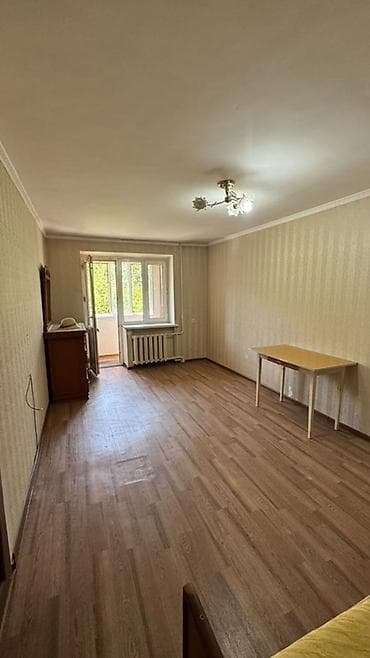 1 комната, 40 м², Индивидуалка, 3 этаж, Старый ремонт — 1
