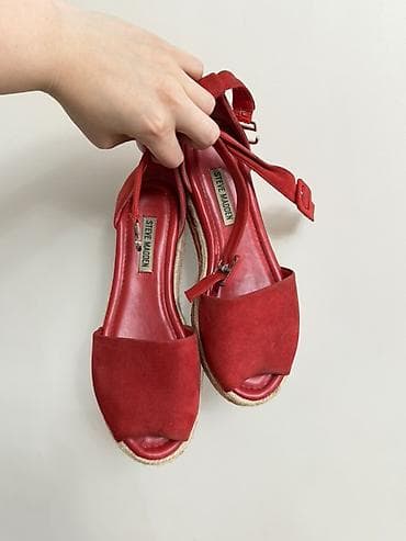 Босоножки, 38, Steve Madden, Б/у, цвет - Красный at lalafo.kg Босоножки, 38, Steve Madden, Б/у, цвет - Красный
